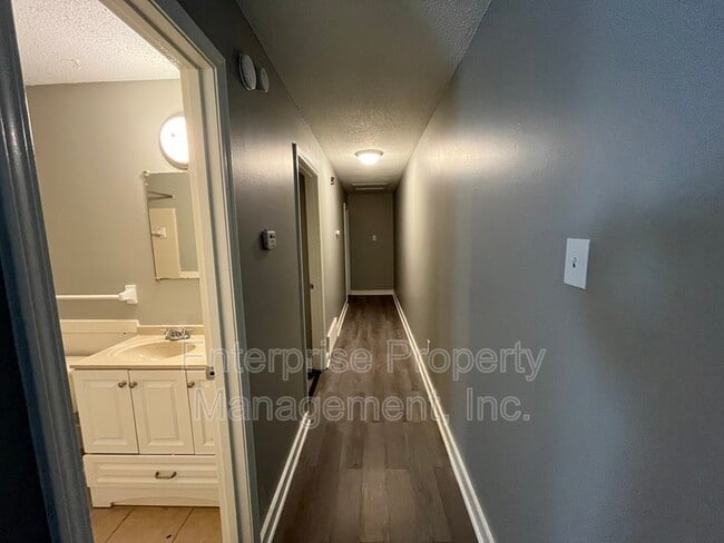 Building Photo - 1353 Garden Rd