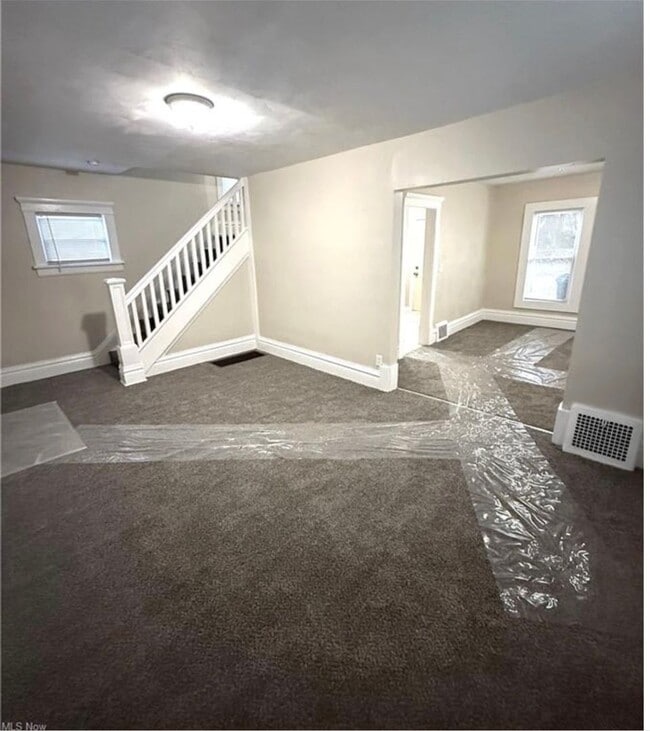 Building Photo - 3 Bedroom with Massive Primary Suite and Flexible Bonus Space