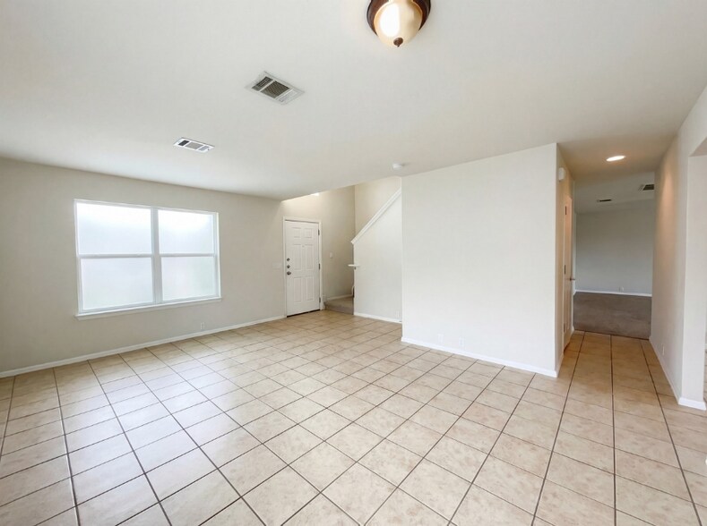 Building Photo - 965 Sweet Gum Dr