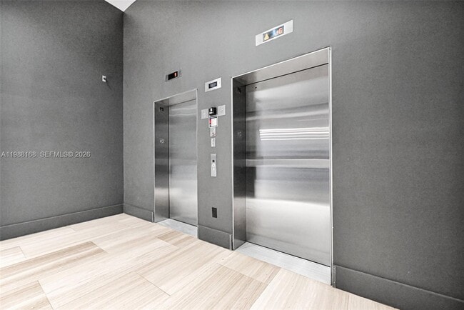 Building Photo - 3451 NE 1st Ave