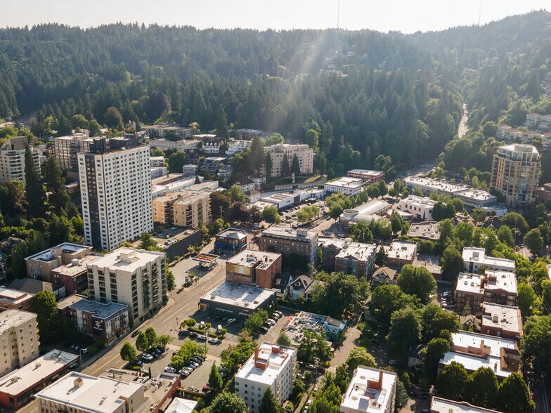 Building Photo - 18 NW 22nd Pl