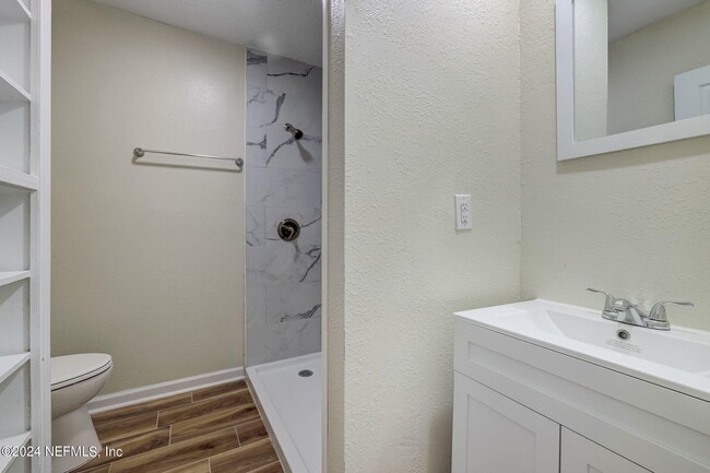 Building Photo - 4917 Dundee Rd