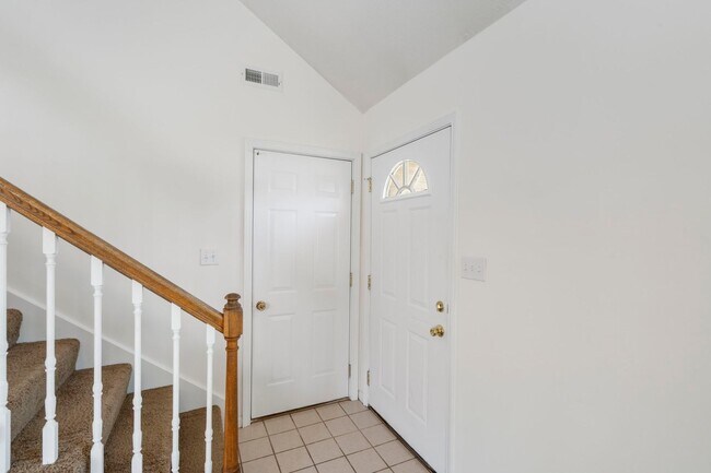 Building Photo - 5001-5003 Betty Jean Way