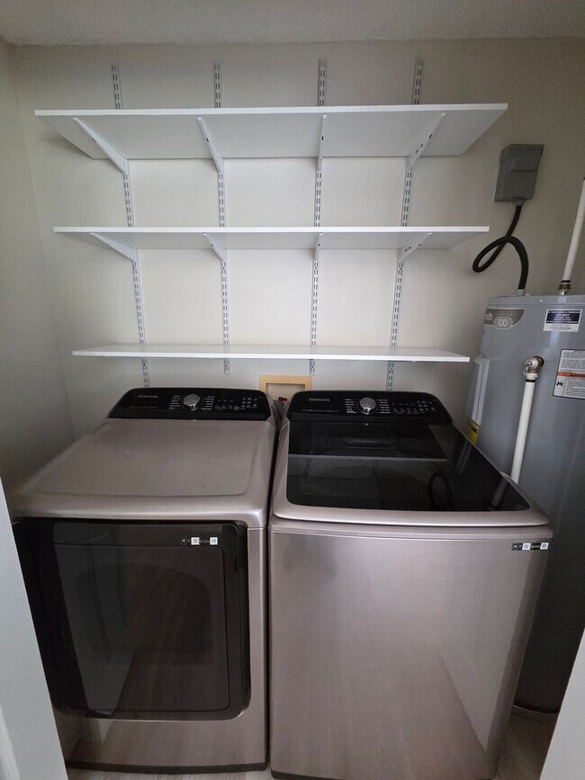 Building Photo - One Level Living