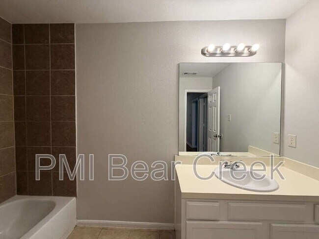 Building Photo - 6407 Waldron Dr