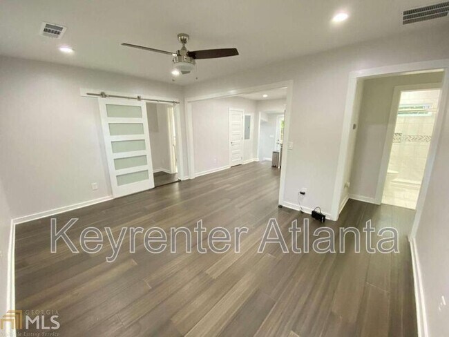 Building Photo - 1127 Dobbs Dr SE