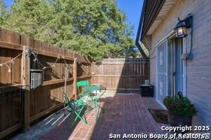 Building Photo - 8715 Starcrest Dr