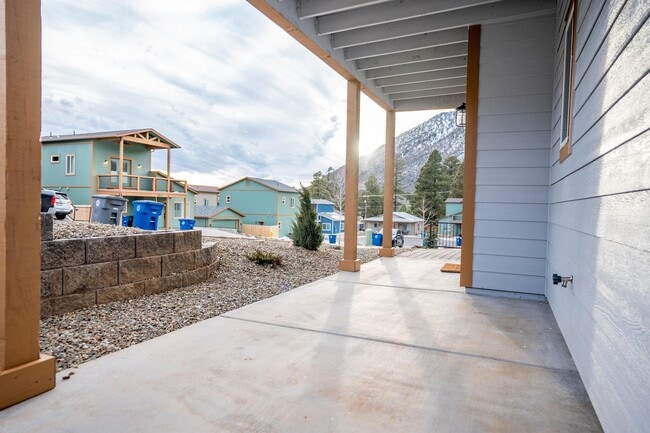 Building Photo - 5026 E Retreat Cir