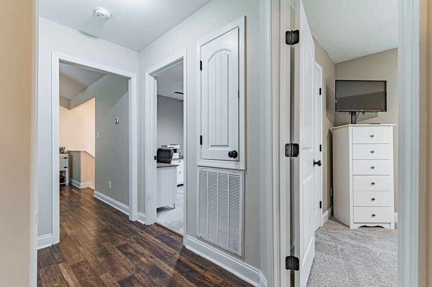 Building Photo - 7809 Elkton Ln