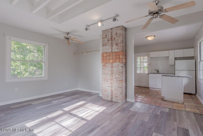 Building Photo - 1806 Landon Ave