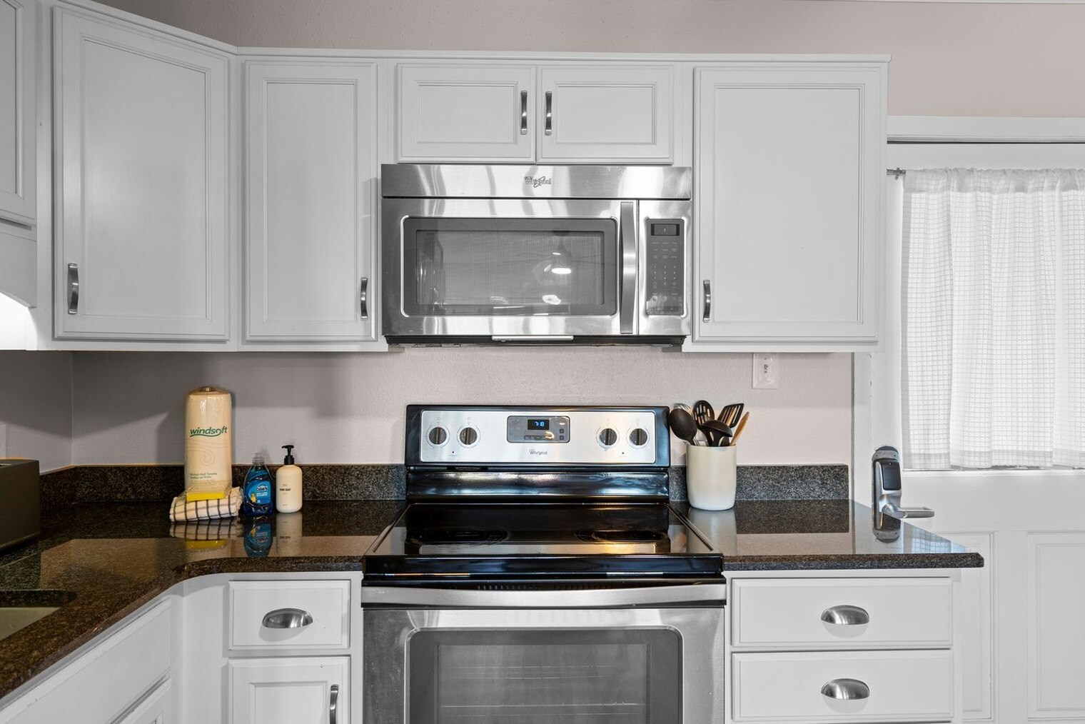 Building Photo - 331 Bluefish Dr