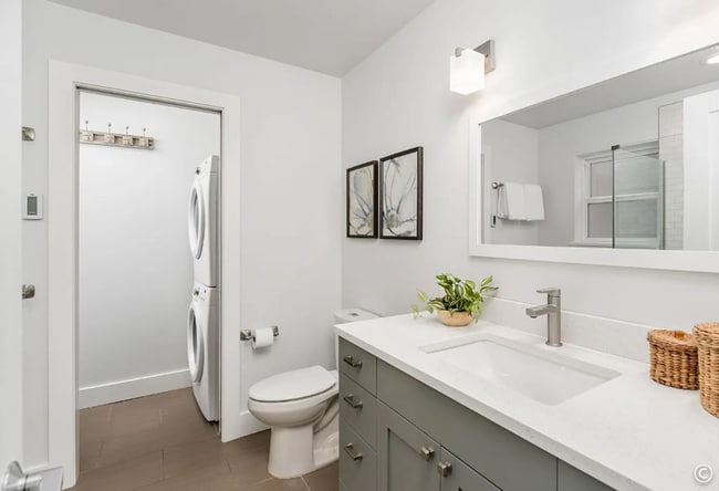 Building Photo - 1644 N Alberta St