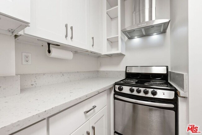 Building Photo - 1440 Veteran Ave