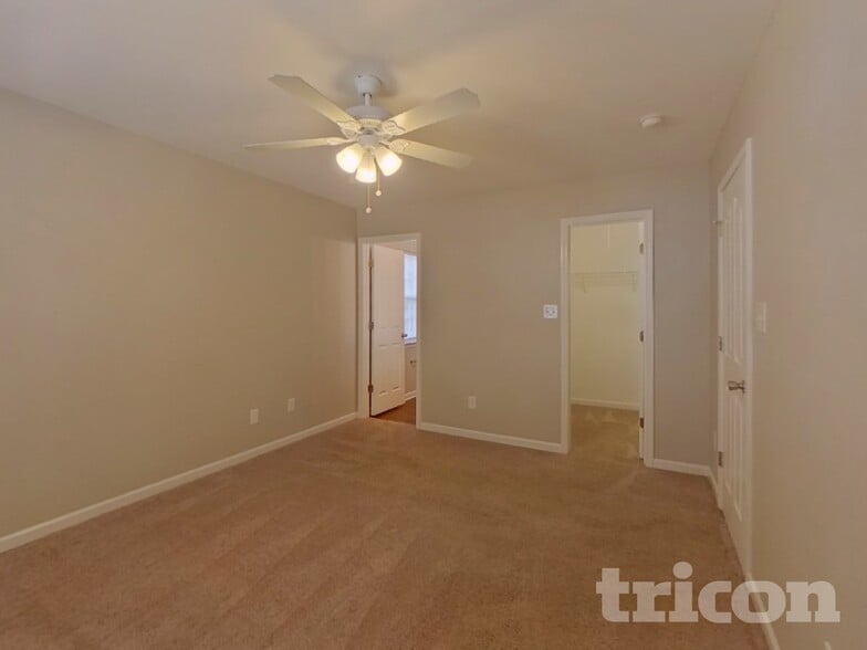 Building Photo - 2856 Oasis Ln