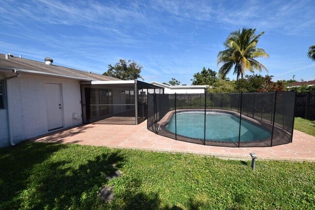 Building Photo - 10656 Shady Pond Ln