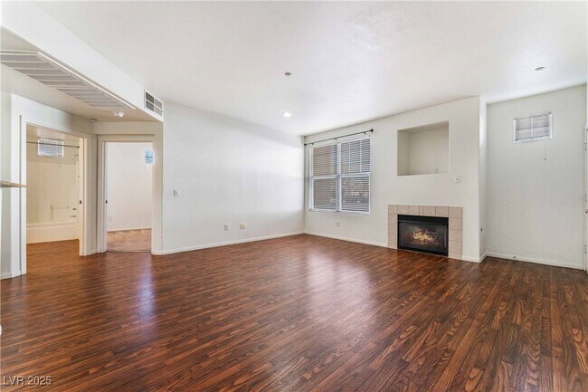 Building Photo - 5855 Valley Dr