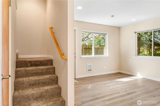 Building Photo - 5863 Cedar St