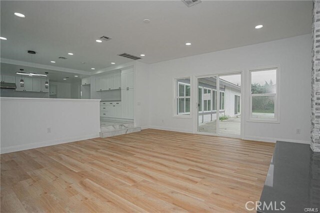 Building Photo - 3518 N Mills Ave