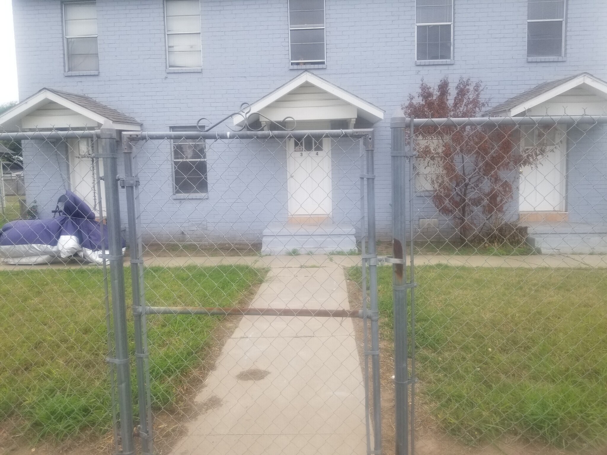 Building Photo - 300 E Champion St