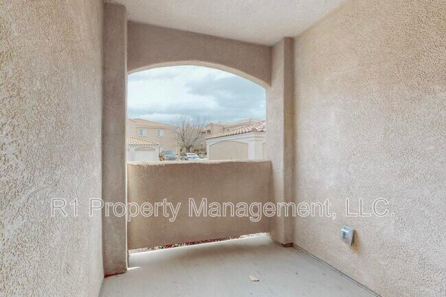 Building Photo - 6800 Vista Del Norte Dr NE