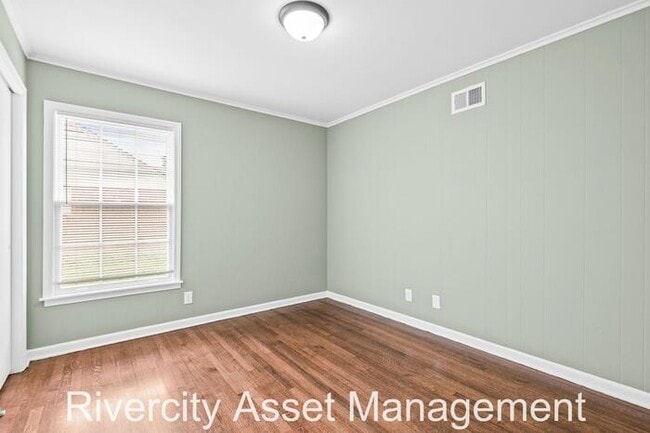 Building Photo - A Germantown Gem !!!!!!!! A Must See, Very Spacious and Newly Renovated!!!!