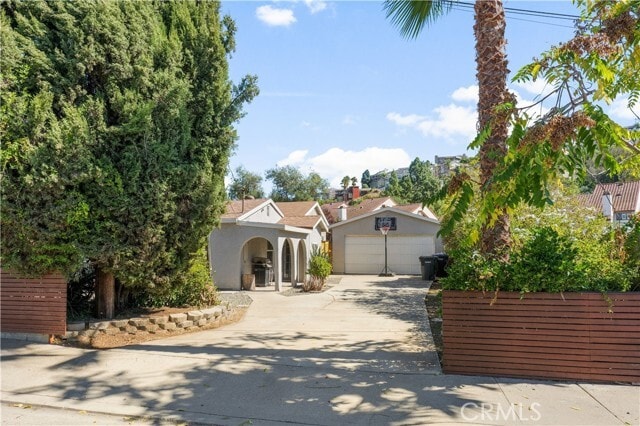 Building Photo - 285 S Espanita St