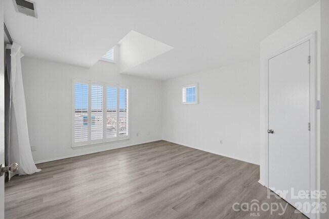 Building Photo - 18883 Vineyard Point Ln