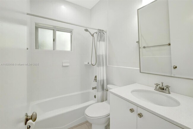 Building Photo - 5765 SW 84th St