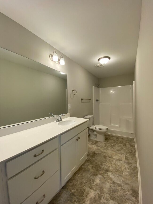 Building Photo - 4 Bedroom Home for Rent in Pinson, AL! Available NOW!