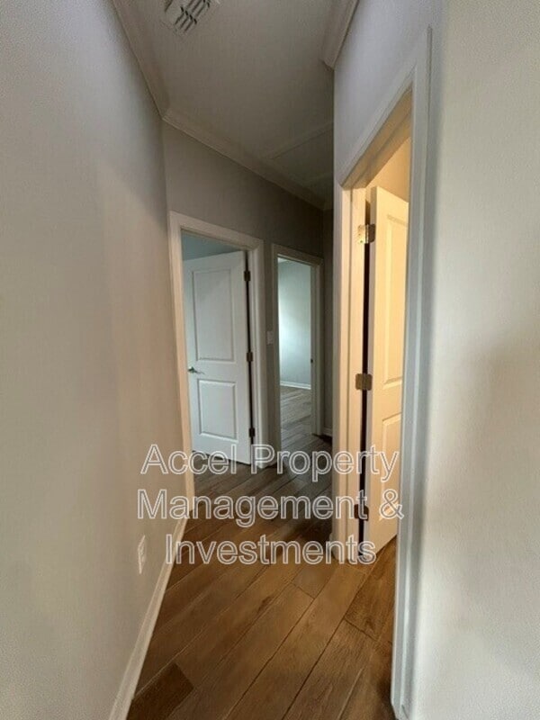 Building Photo - 8410 N 33rd Ln