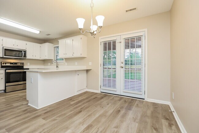 Building Photo - 841 Post Oak Dr