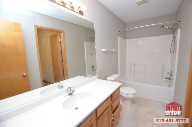 Building Photo - Open Layout Waukee Ranch