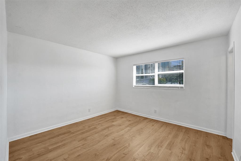 Building Photo - 3220 NE 10th St