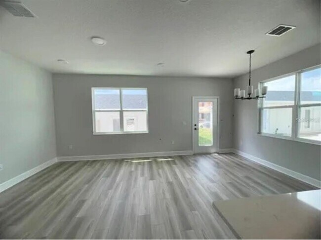 Building Photo - 15475 Bay Brg St