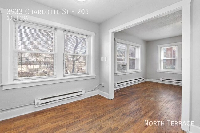 Building Photo - ?? Snug & Stylish 1BR Near Westport – Affo...