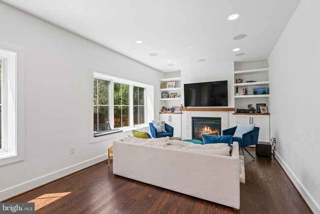 Building Photo - 6202 Massachusetts Ave