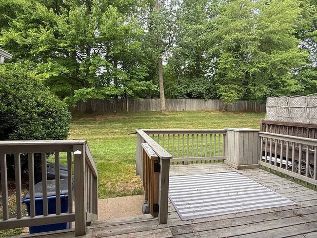 Building Photo - Townhome in Aston, PA
