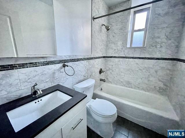 Building Photo - 855 Broad St