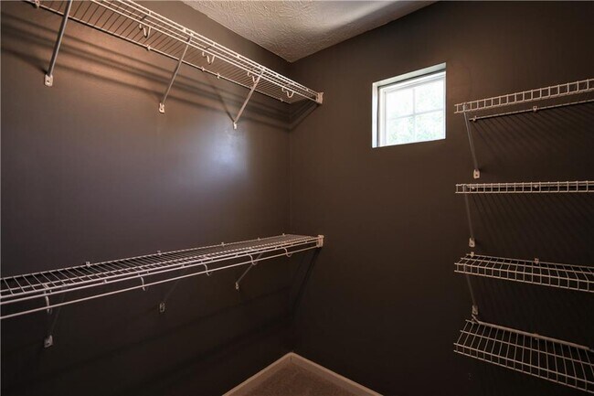 Building Photo - 6215 Smoke Ridge Ln