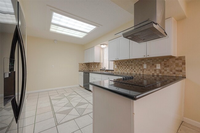 Building Photo - 15910 Tumbling Rapids Dr