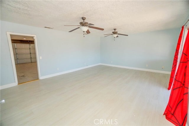 Building Photo - 7795 Oakwood Ave