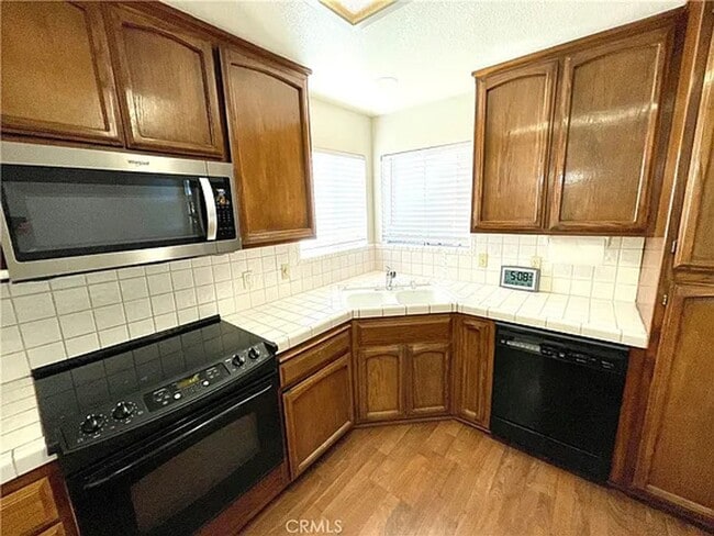 Building Photo - Spacious 4-Bedroom Home in Desirable North...