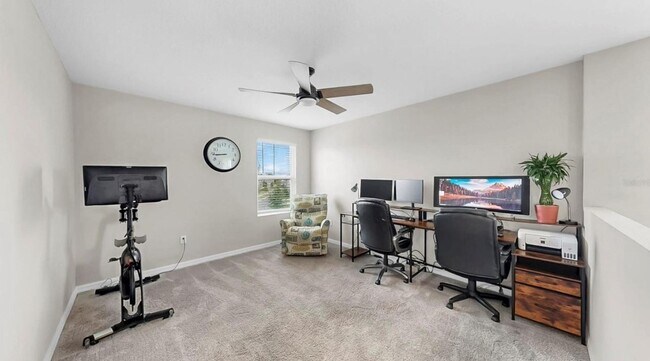 Building Photo - Spacious 5bed - With Amenities!