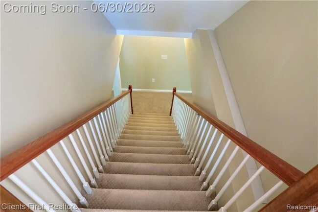 Building Photo - 7233 Oakwood Dr