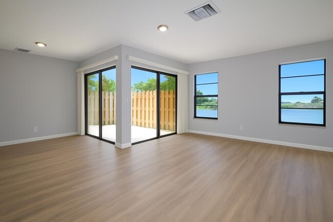 Building Photo - 9204 Roan Ln