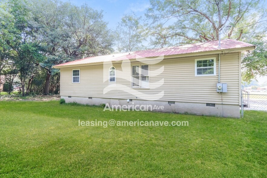 Building Photo - 200 Sunstede Rd