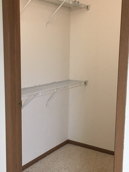 Building Photo - 1715 8th St S