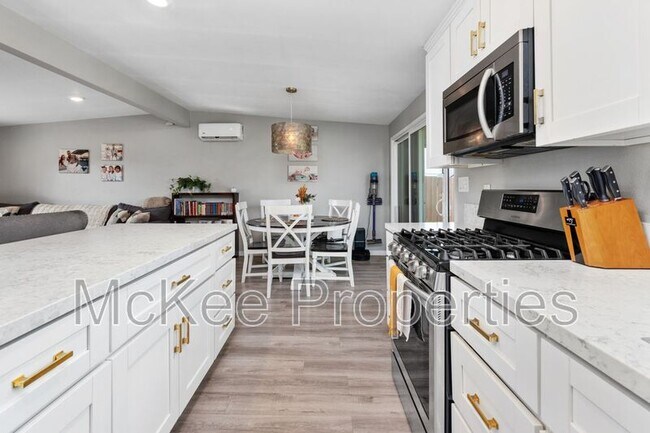 Building Photo - 1212 Oneonta Ave