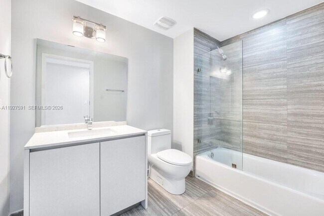 Building Photo - 1010 Brickell Ave