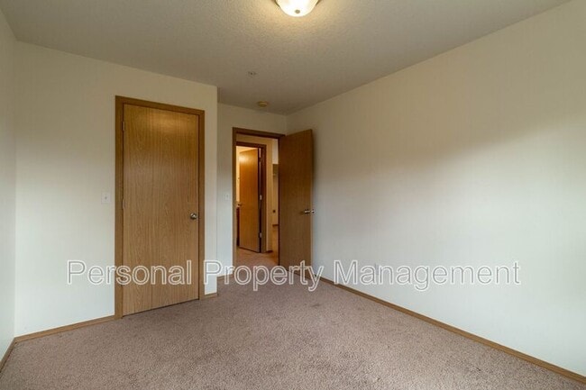 Building Photo - 865 NW Ivy St